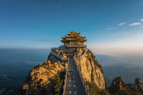 带烁男孩名字 男孩取名烁字取什么好？